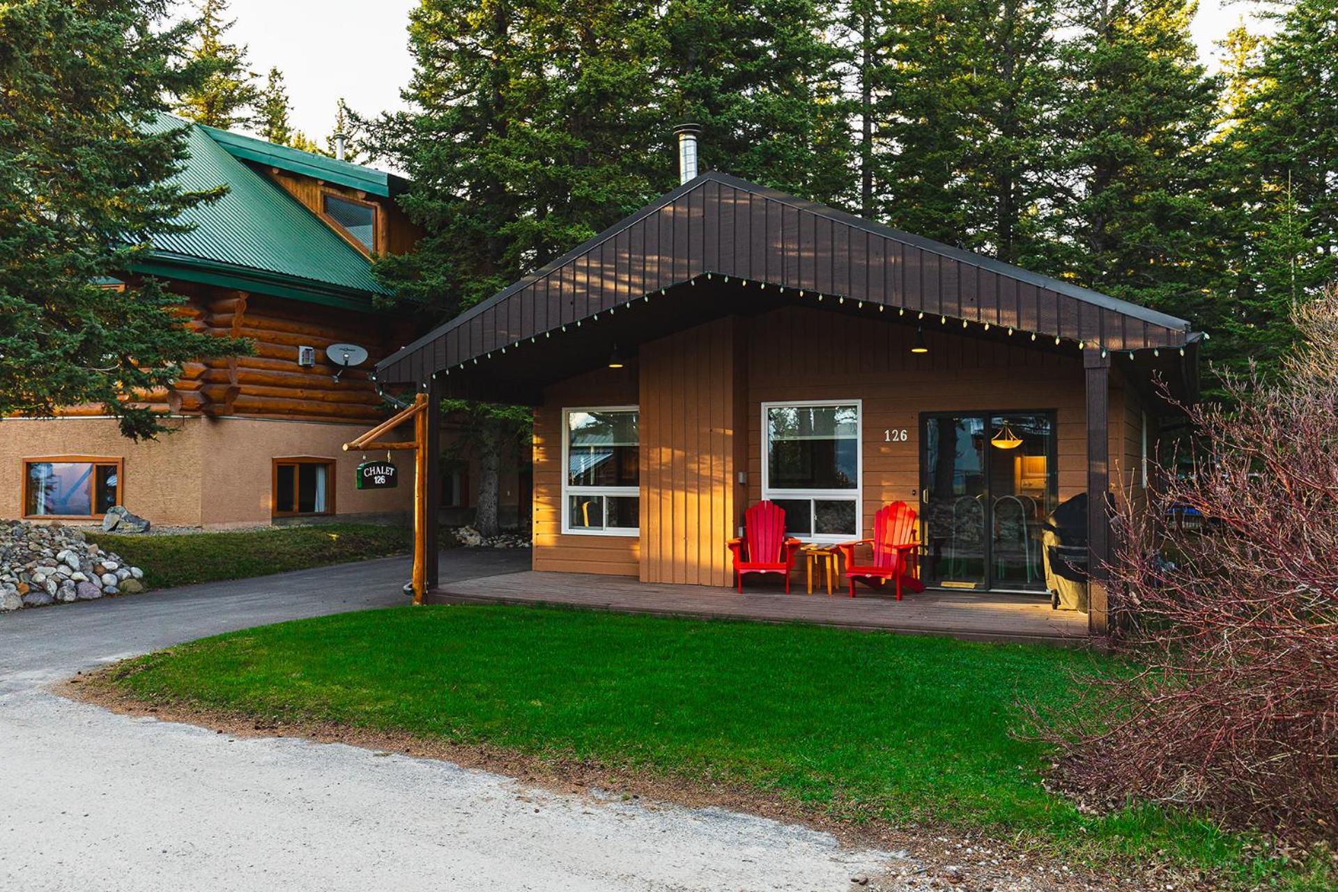 Overlander Mountain Lodge Jasper Exterior photo