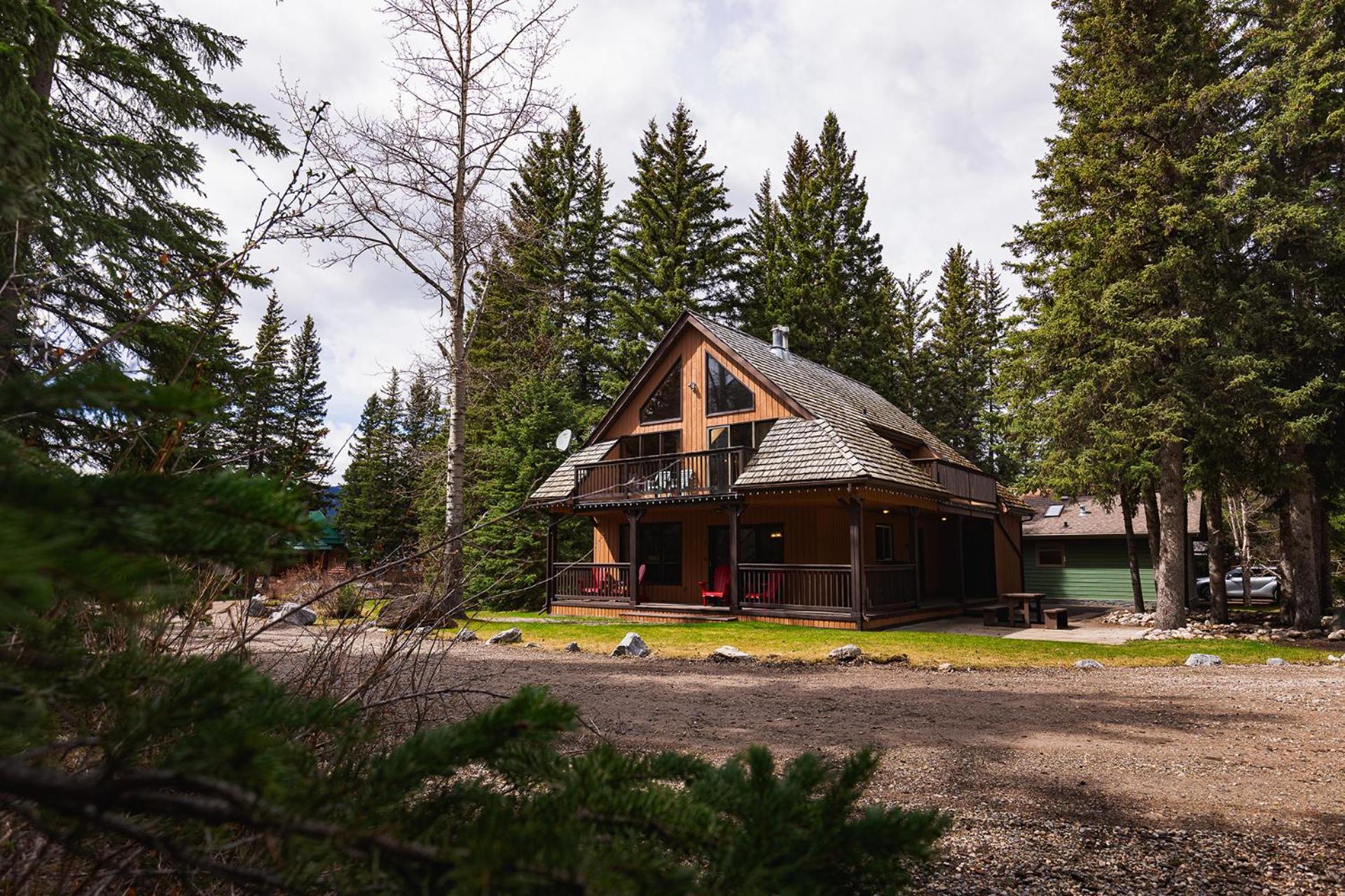 Overlander Mountain Lodge Jasper Exterior photo