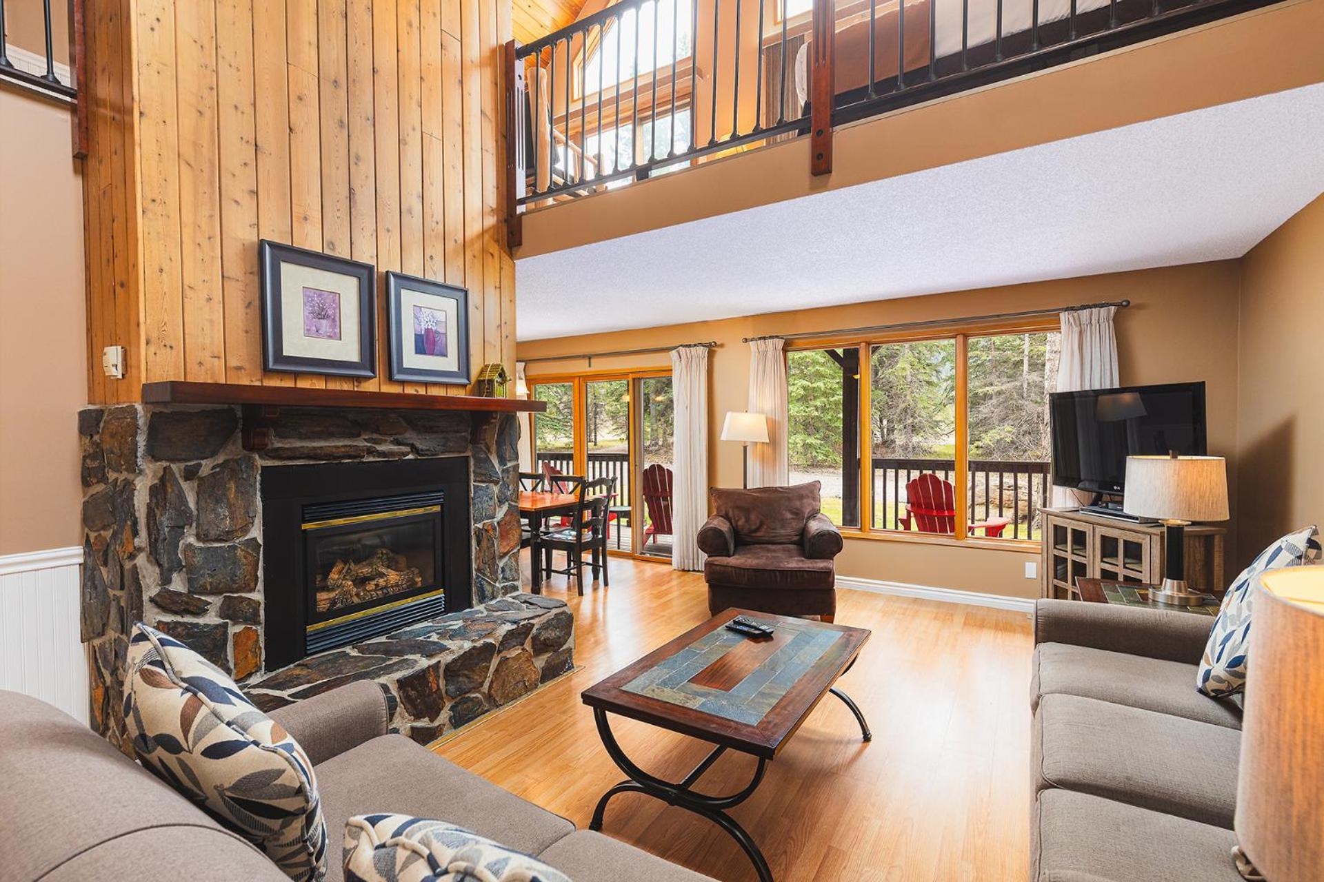 Overlander Mountain Lodge Jasper Exterior photo