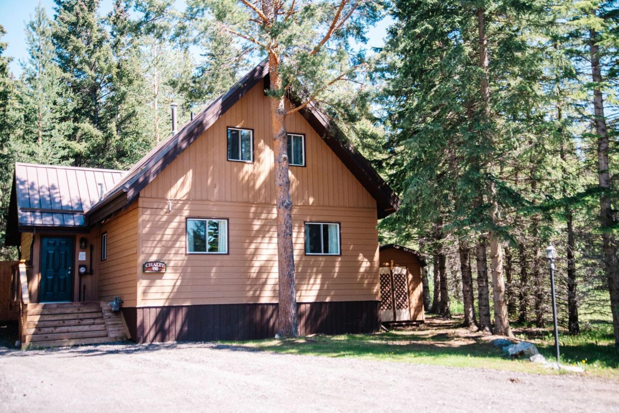 Overlander Mountain Lodge Jasper Exterior photo